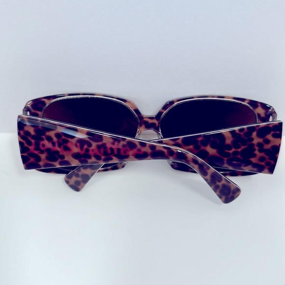 Louis Vuitton X Stephen Spouse Leopard Marquise Sunglasses - Picture 11 of 15
